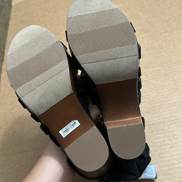 Torrid Black Strappy Ankle Wrap Wooden Heel Chunky Sandals Womens Size 8.5 NWT - Picture 10 of 14
